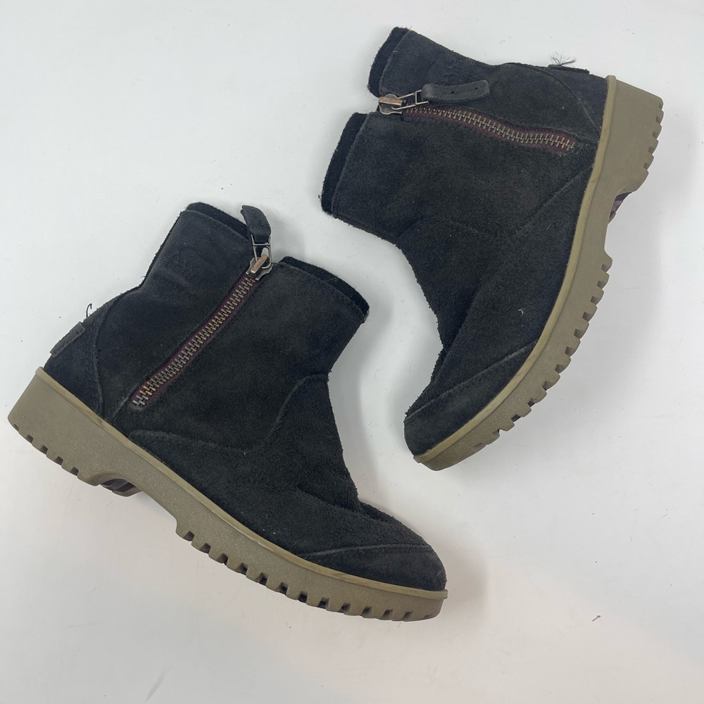 Sorel black suede ankle booties women’s size 6